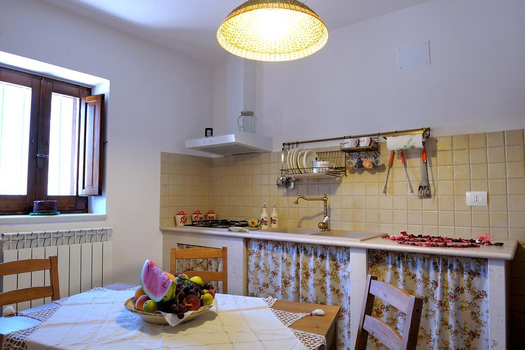 Trulli Barsento Guest House Alberobello Phòng bức ảnh